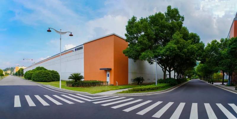 16507606305778620rH8.jpg 800.jpg